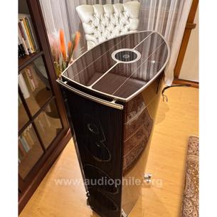 Sonus faber amati homage tradition