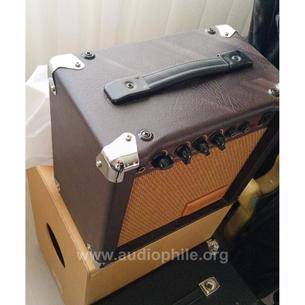 Carlsbro sherwood10 gitar amfisi